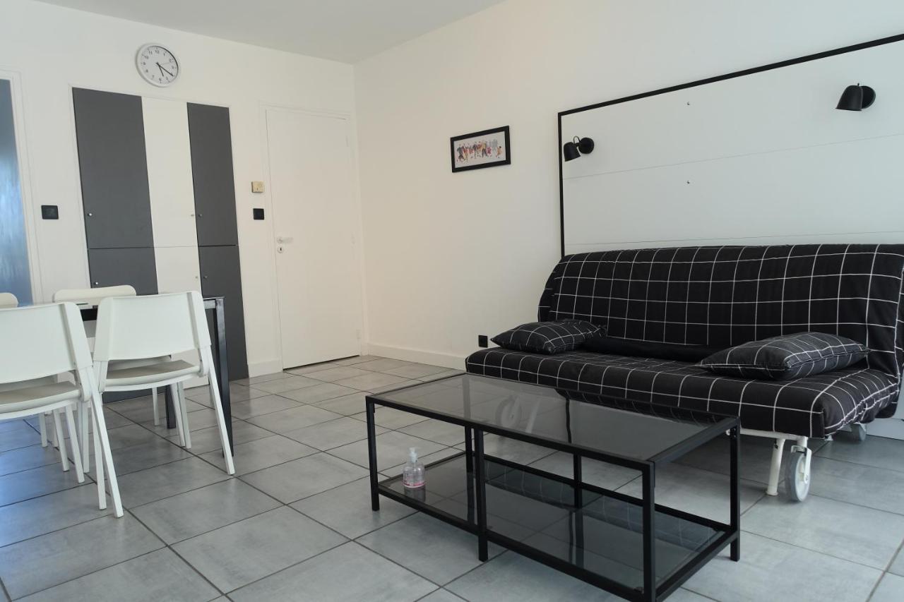 La Poterie - Appartement Avec Balcon Et Parking Prive Quimper Extérieur photo